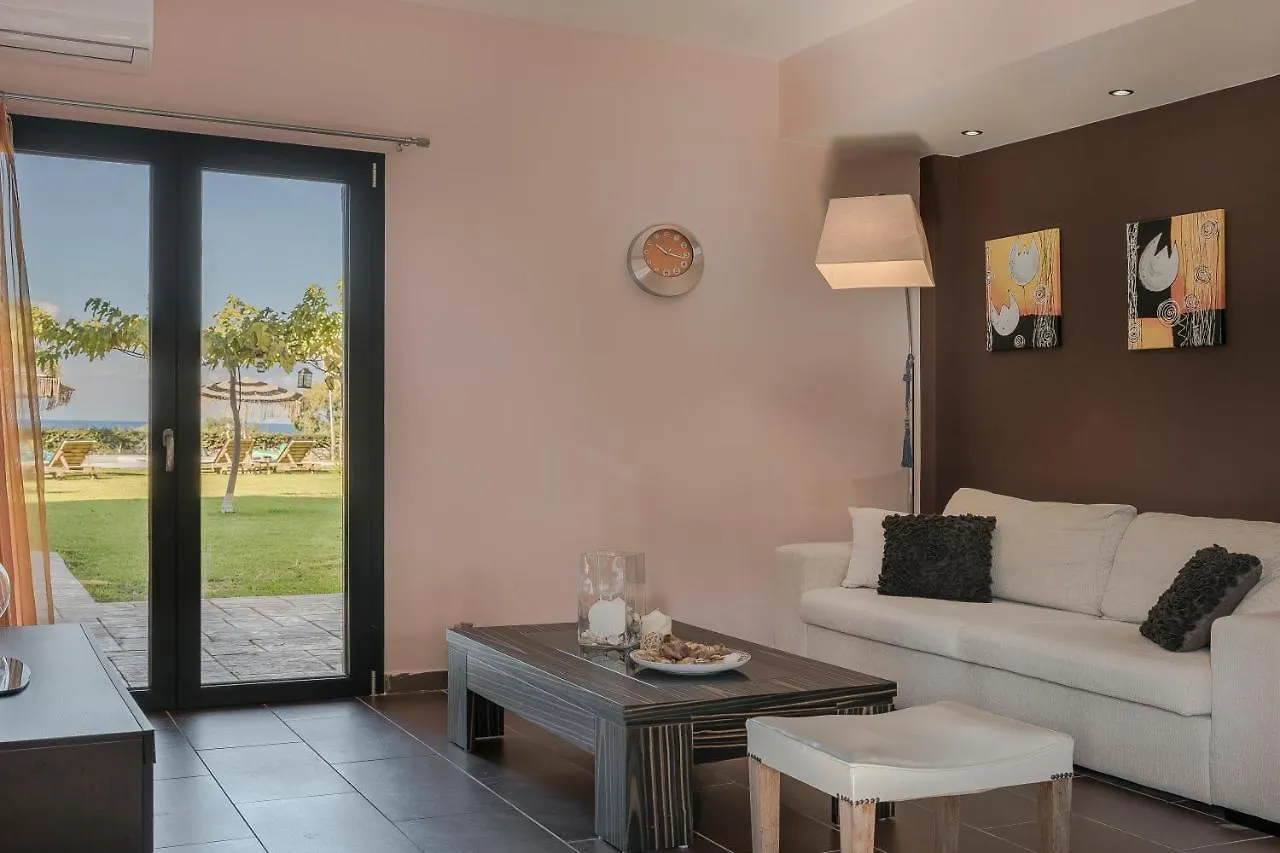 Queen Bee Residence 0*, Minia Greece