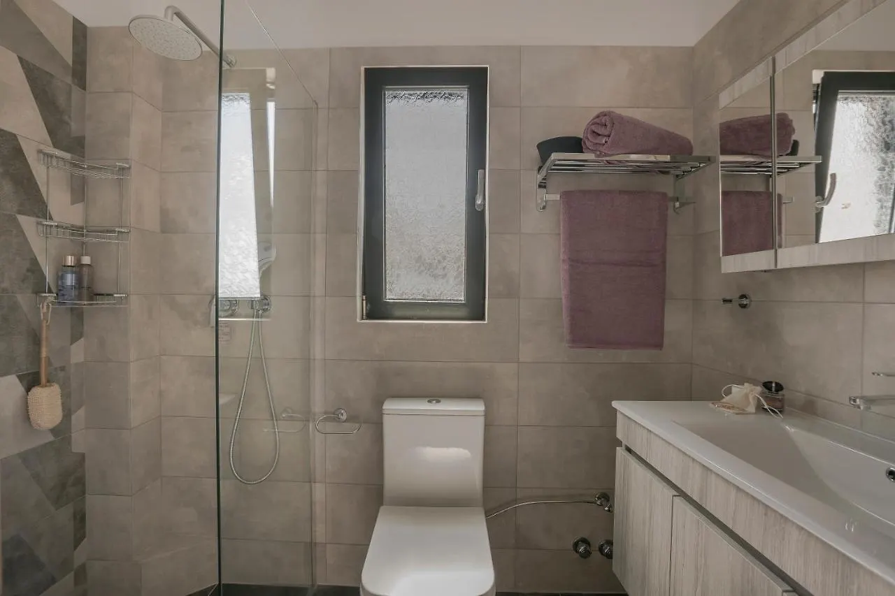 Queen Bee Residence Apartment