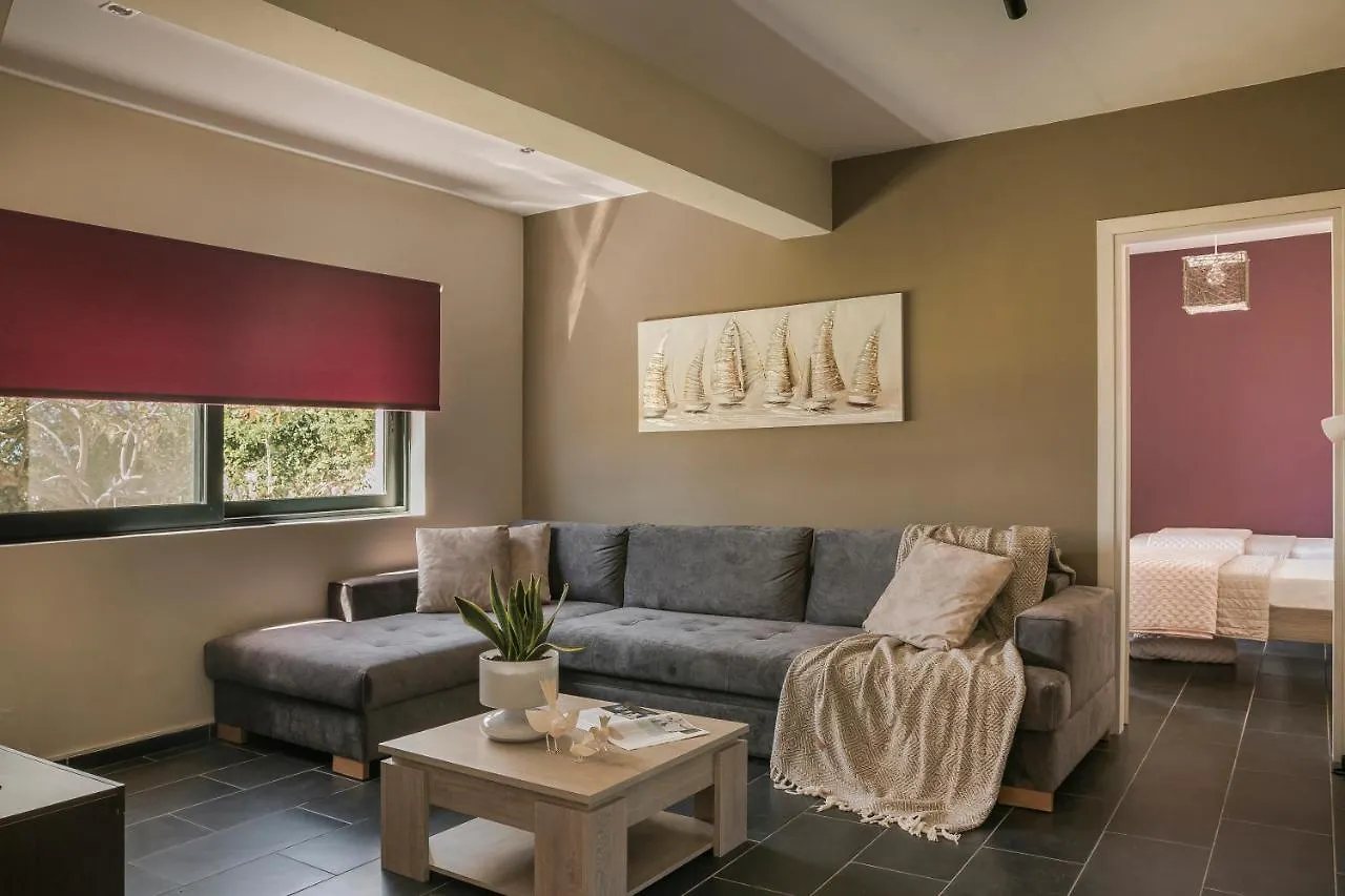 Queen Bee Residence 0*, Minia